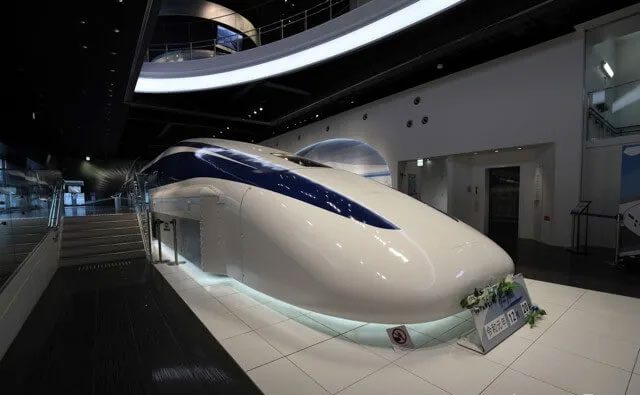 Entering the building, you will see models of future trains come to life.
