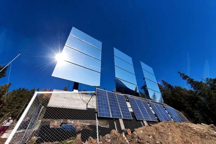 This special sunlight-catching system is called "Solspeilet"