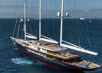admire the super yachts of the worlds billionaires 128552