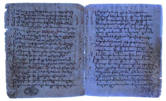 Passage of the New Testament translated into Syriac under ultraviolet light.