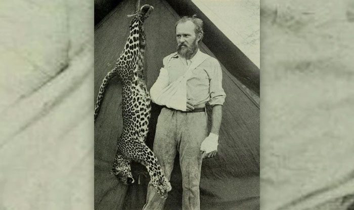 American zoologist Carl Ackley killed a leopard that attacked him with his bare hands.
