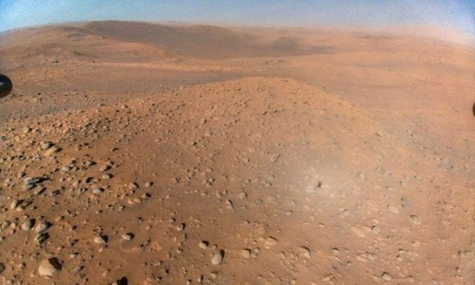 Image of the Martian surface taken by the Ingenuity helicopter on April 22.