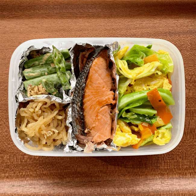 A nutritious bento box.