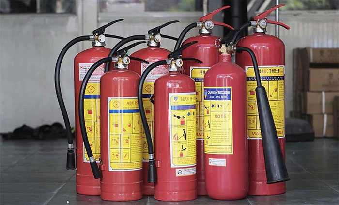 Do not place fire extinguishers in direct sunlight.