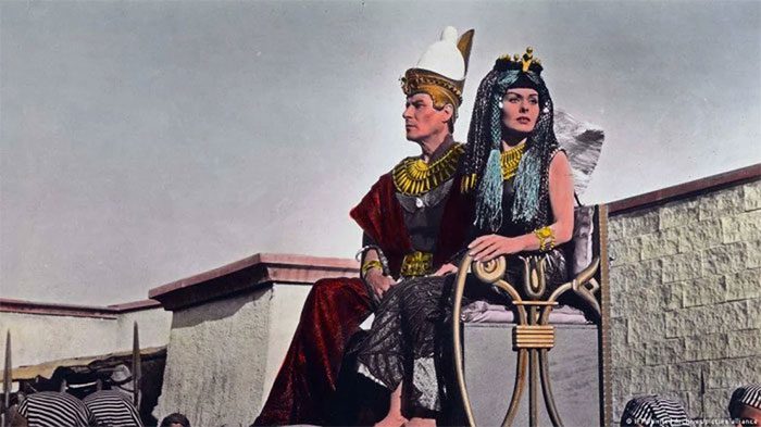 The film "The Nile Queen" from 1961 with Jeanne Crain as Nefertiti.