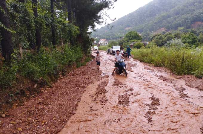 The heavy rain on August 4 caused a significant amount of mud to flow onto local roads
