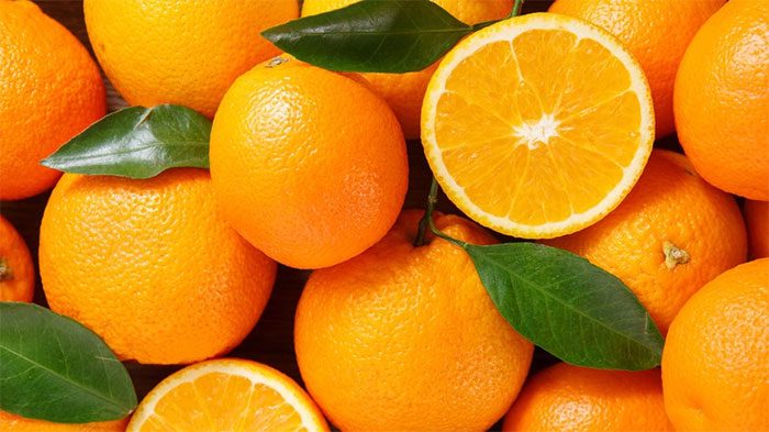 You can enjoy oranges in the afternoon or squeeze them for a refreshing drink.