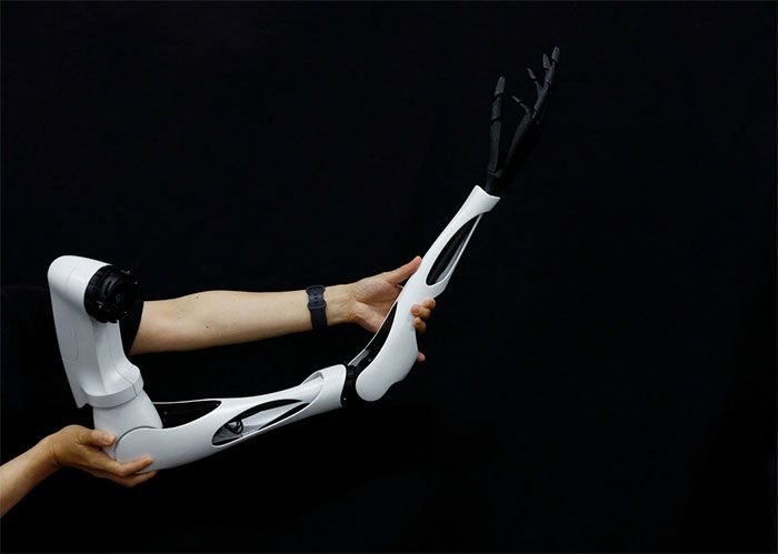 Close-up of a "Jizai Arm"