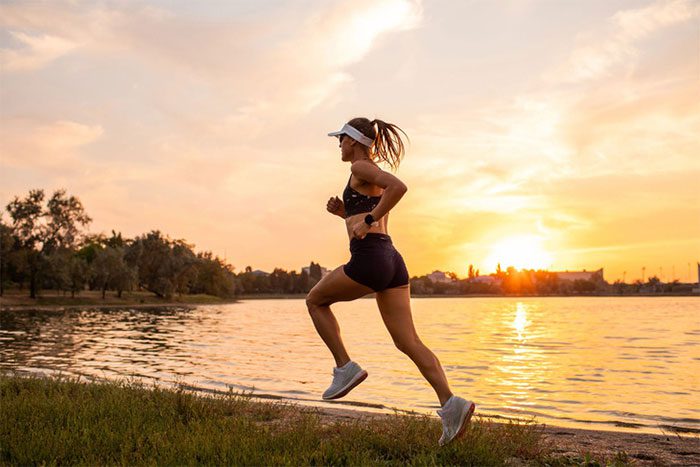 Regular exercise can help eliminate the risk of early death in people with sleep deprivation