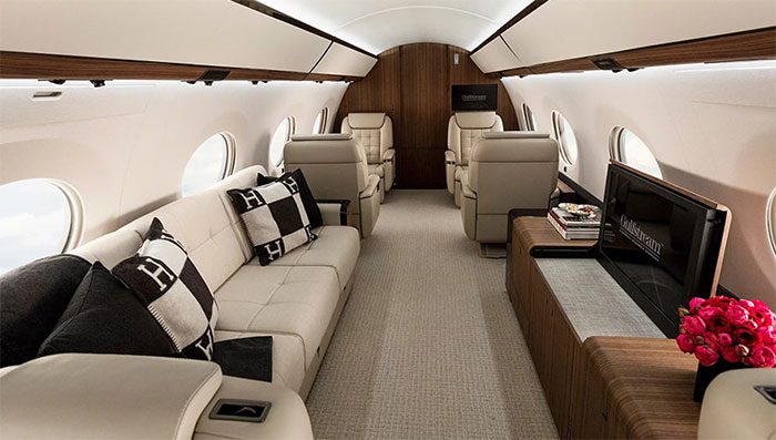 The ultra-modern passenger cabin of the G650