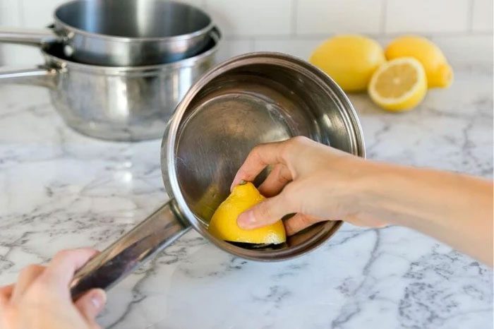 Using lemon can help remove rainbow streaks from stainless steel cookware.