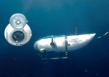 compare titan submarine with the worlds most advanced submarine 128259
