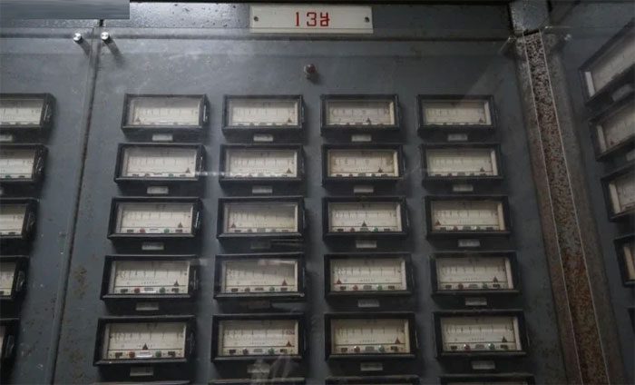 Control panels installed in 1982 and have never been used.
