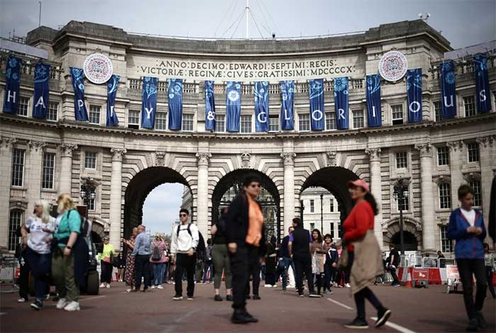 Naval Archway