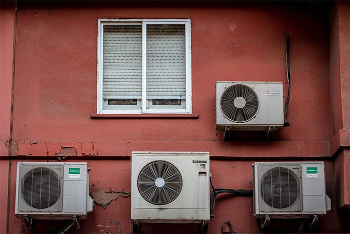 Swiss people do not use air conditioning even when the weather is hot.