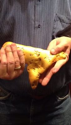 Giant gold nugget weighing 5.5kg