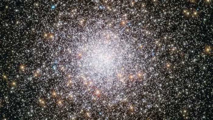 Globular clusters contain hundreds of thousands to millions of stars