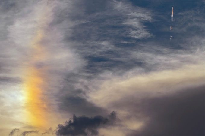 Color band seen with the naked eye.