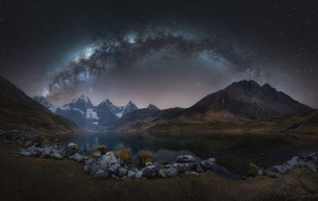 The photo 'Night of Huayhuash' by author Jose D. Riquelme taken in Huayhuash, Peru.
