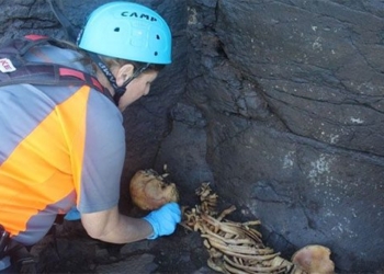 decoding the 6 mysterious pillars in the upward facing position in the cave wall 127519