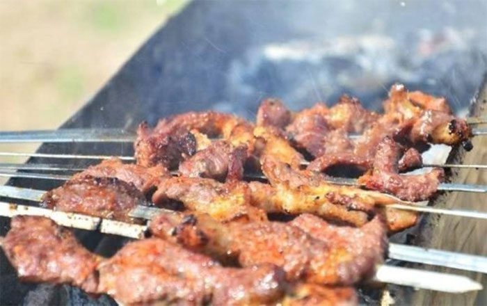 Grilled foods are high in purines.