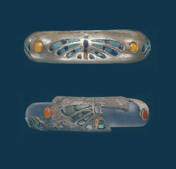 Two of the beautiful silver jewelry pieces of Queen Hetepheres I