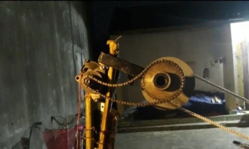 The control motor of the mobile cable suspension pesticide spraying device.