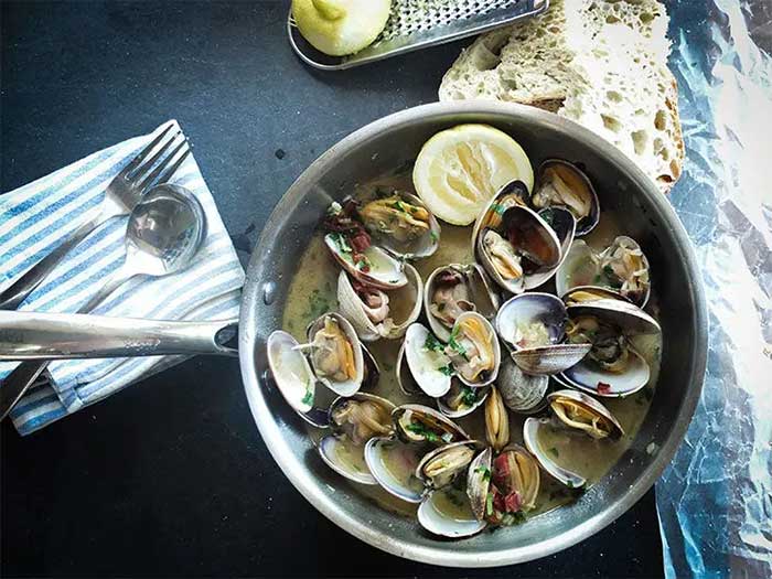 Allergy is not the only medical condition related to shellfish.