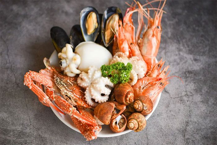 Avoid foods such as lobsters, shrimp, or other crustaceans.