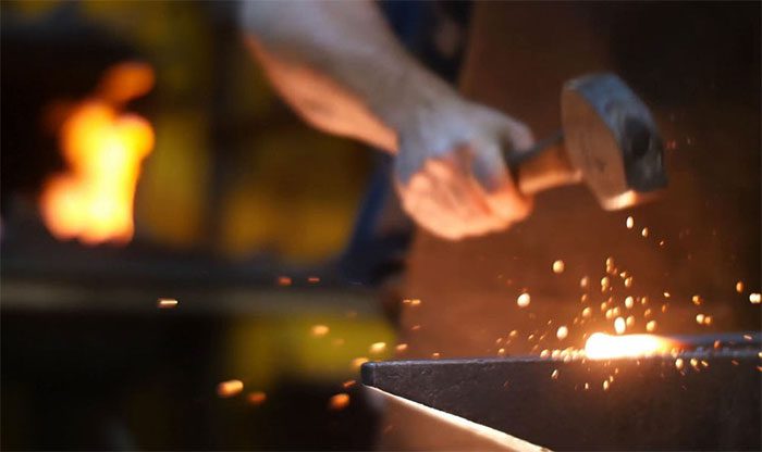 According to archaeological findings, over 2000 years ago, the Chinese created exquisite tools.