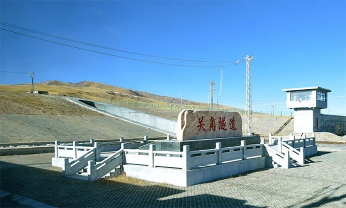 New Guanjiao Tunnel (China)
