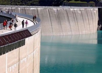 global water storage volume declines sharply 128108