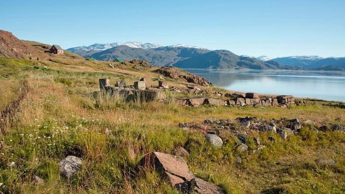 Rising sea levels were a factor in the Vikings' departure.