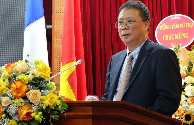 Professor Châu Văn Minh speaks at the celebration on May 16.