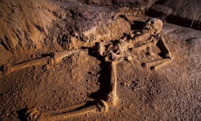 The skeleton of the teenage individual known as Crystal Maiden.