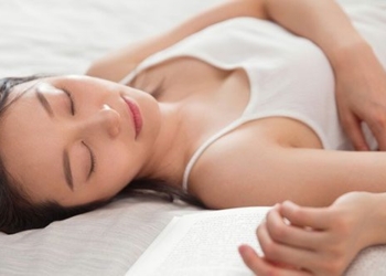 how to sleep better without air conditioning 128020