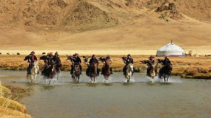 The process of training eagles is very arduous.