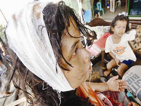 Survivors of the earthquake in Indonesia still in shock