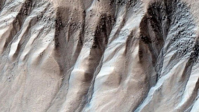 Mysterious canyons in the southern hemisphere of Mars, resembling Earth's landscape