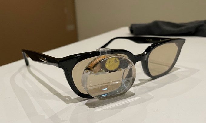 Rizz GPT glasses equipped with AI.