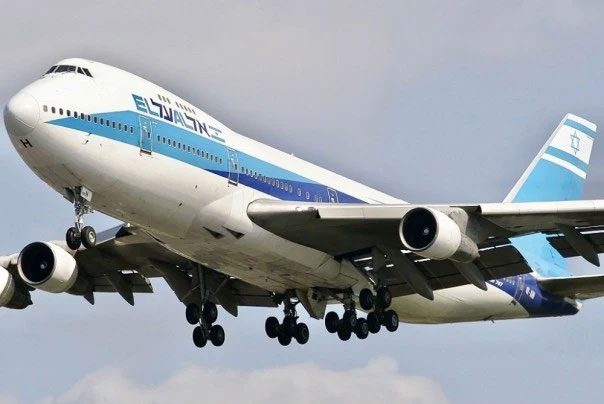 El Al 1862 carried only 4 people, the rest was cargo.