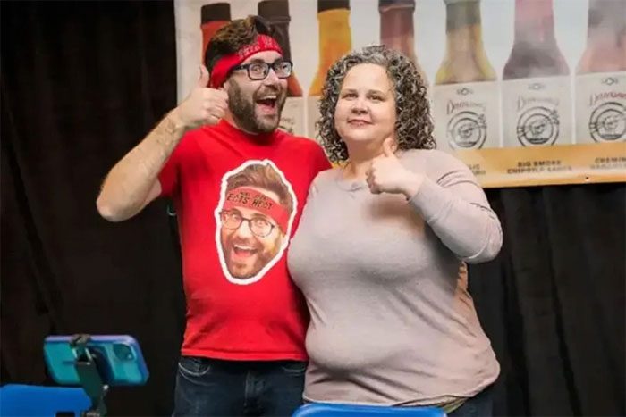 They were determined to set the record to celebrate their 15th wedding anniversary.