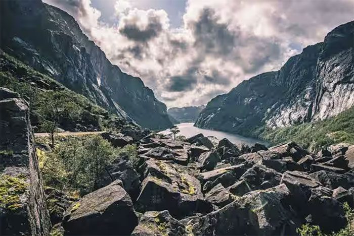 Norway has discovered the world's largest phosphate rock deposit