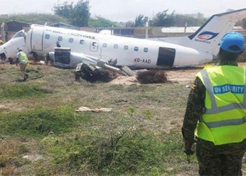 moment somalia plane crash on the road by uncontrolled explosion causes chaos on july 11 128630