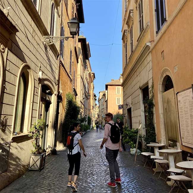 A typical small street of Rome