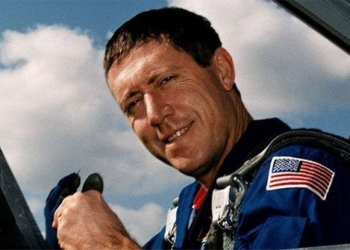 nasa astronaut will come to vietnam to talk with students 127668