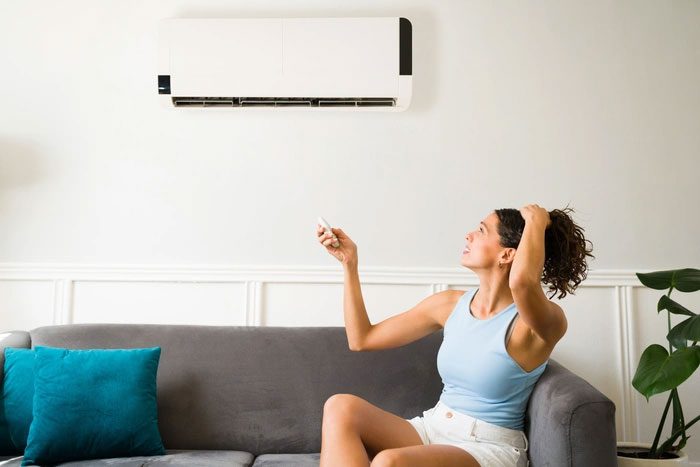 Low humidity is the reason we experience nasal dryness when using air conditioning.
