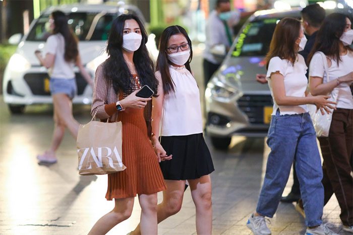 Residents in Ho Chi Minh City receiving Covid-19 vaccinations at the end of 2021.