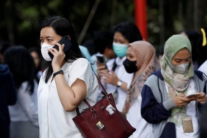 Residents evacuating a building after an earthquake in Jakarta last year