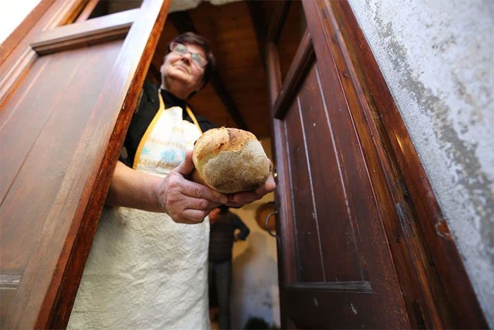 The secret to longevity among residents here is also related to genetic factors.
